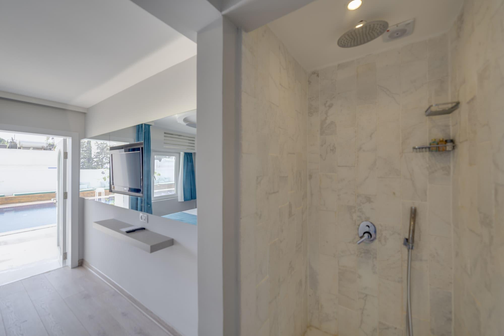 La Brezza Suite & Hotel 아크얄라 외부 사진